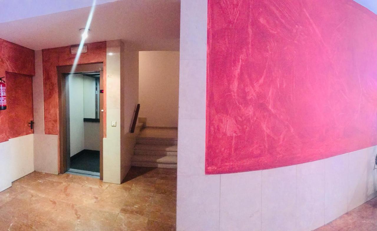 Apartamento Centrico En Monforte De Lemos - No Wifi - Parking Privado Exterior foto